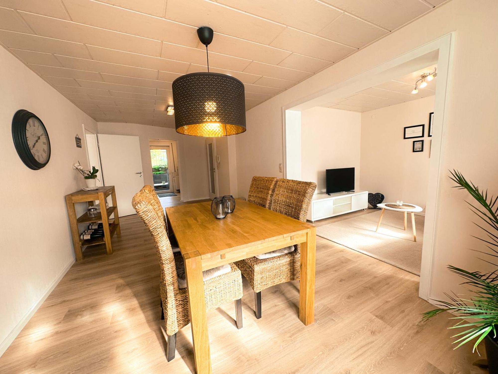 Gemuetliche Ferienwohnung In Der Eifel - Naehe Mosel Bausendorf Exterior photo